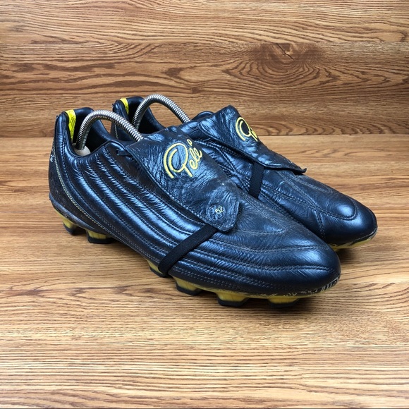 pele cleats